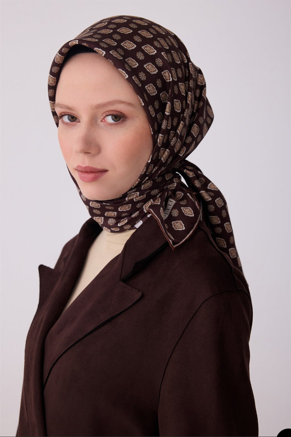 Belli  %100 Twill İpek Eşarp